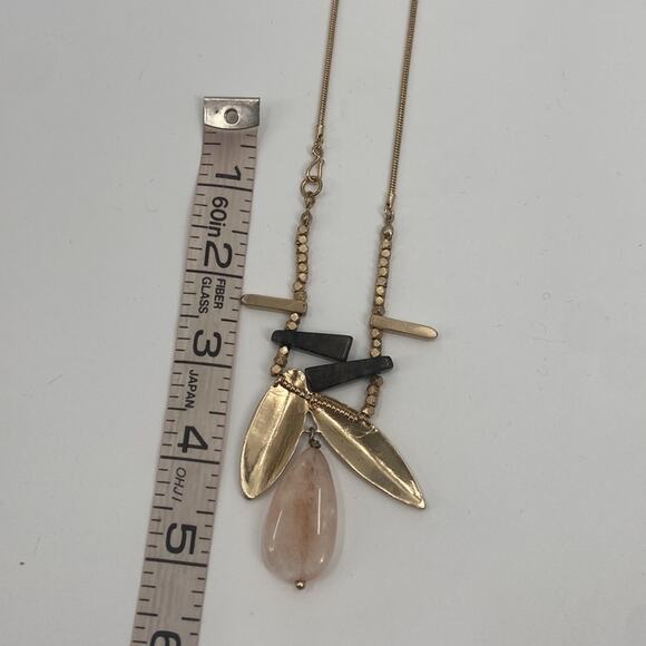 Jade & Jasper Gold tone rose quartz stone necklace - Picture 5 of 5